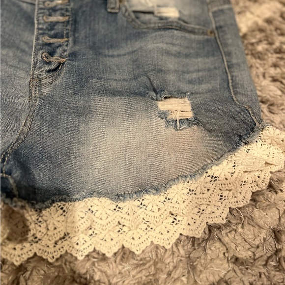 Women's/Teens Mossimo Denim Shorts - EXCELLENT Condition- Size 12/31 - Picture 3 of 11